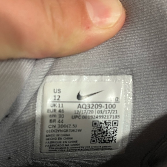 Nike alpha menace pro 2 mid
Brand new worn once size 12 - Picture 3 of 3